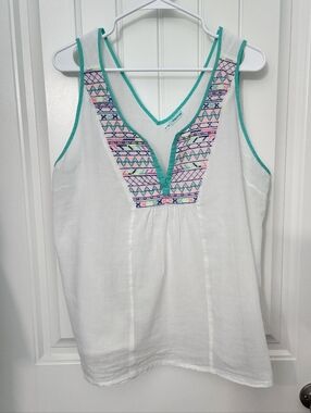 Maurices White V-Neck Tank w/ Teal Trim and Multicolor Embroidery, Size XXL